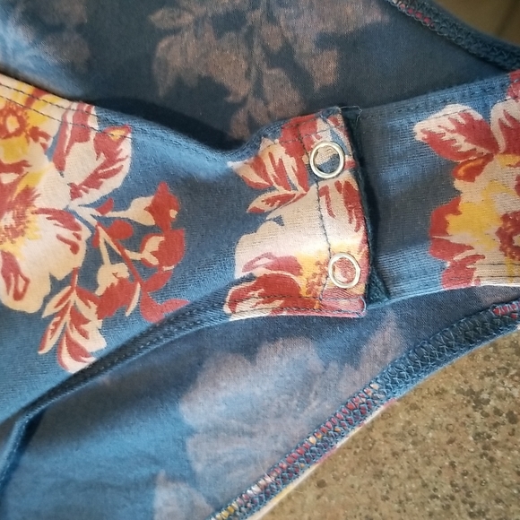 Bodysuit floral design shirt - Picture 4 of 5